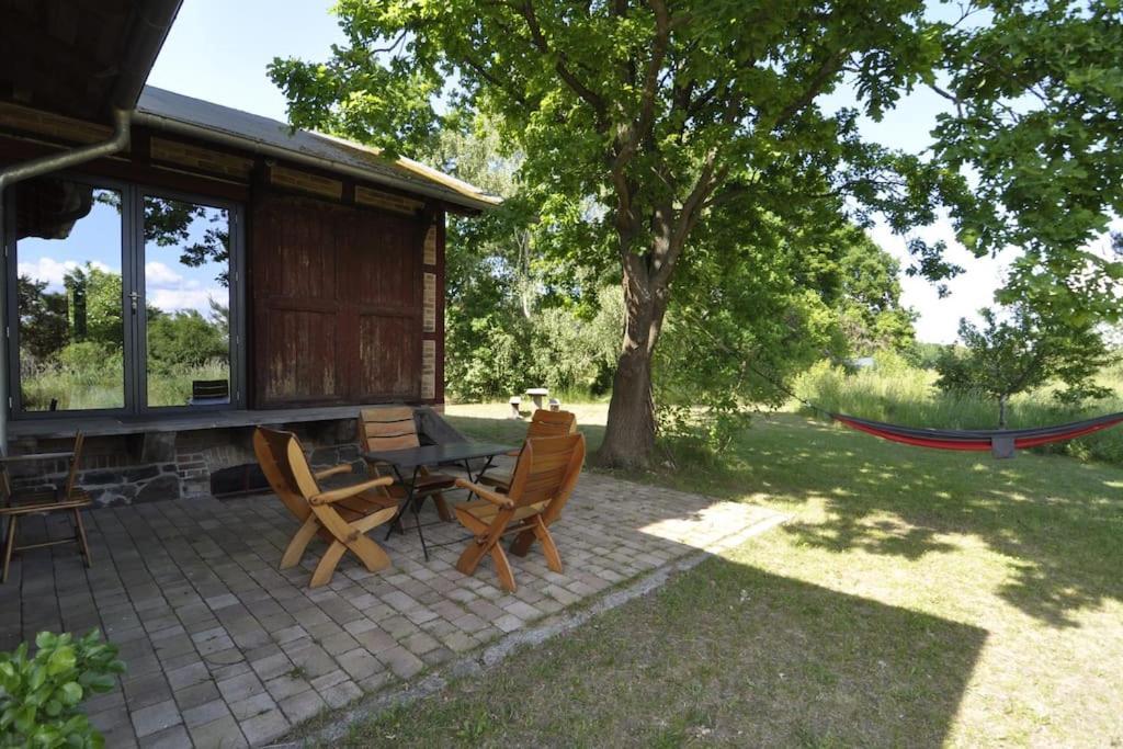 Romantisches Studio Am Waldesrand Mit Gartensauna Schwarz エクステリア 写真