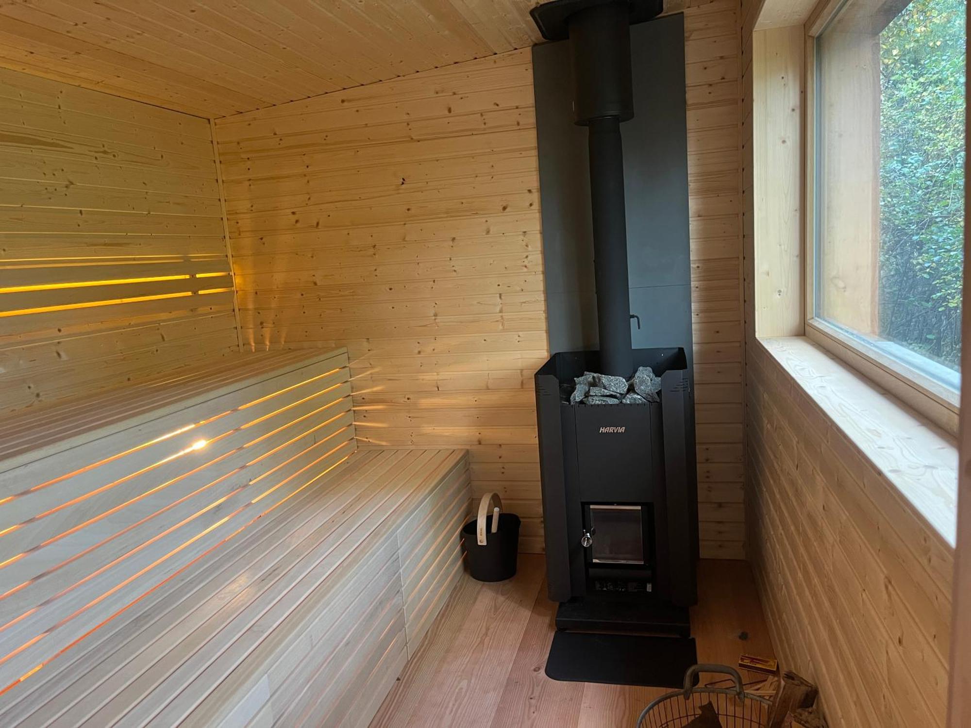 Romantisches Studio Am Waldesrand Mit Gartensauna Schwarz エクステリア 写真