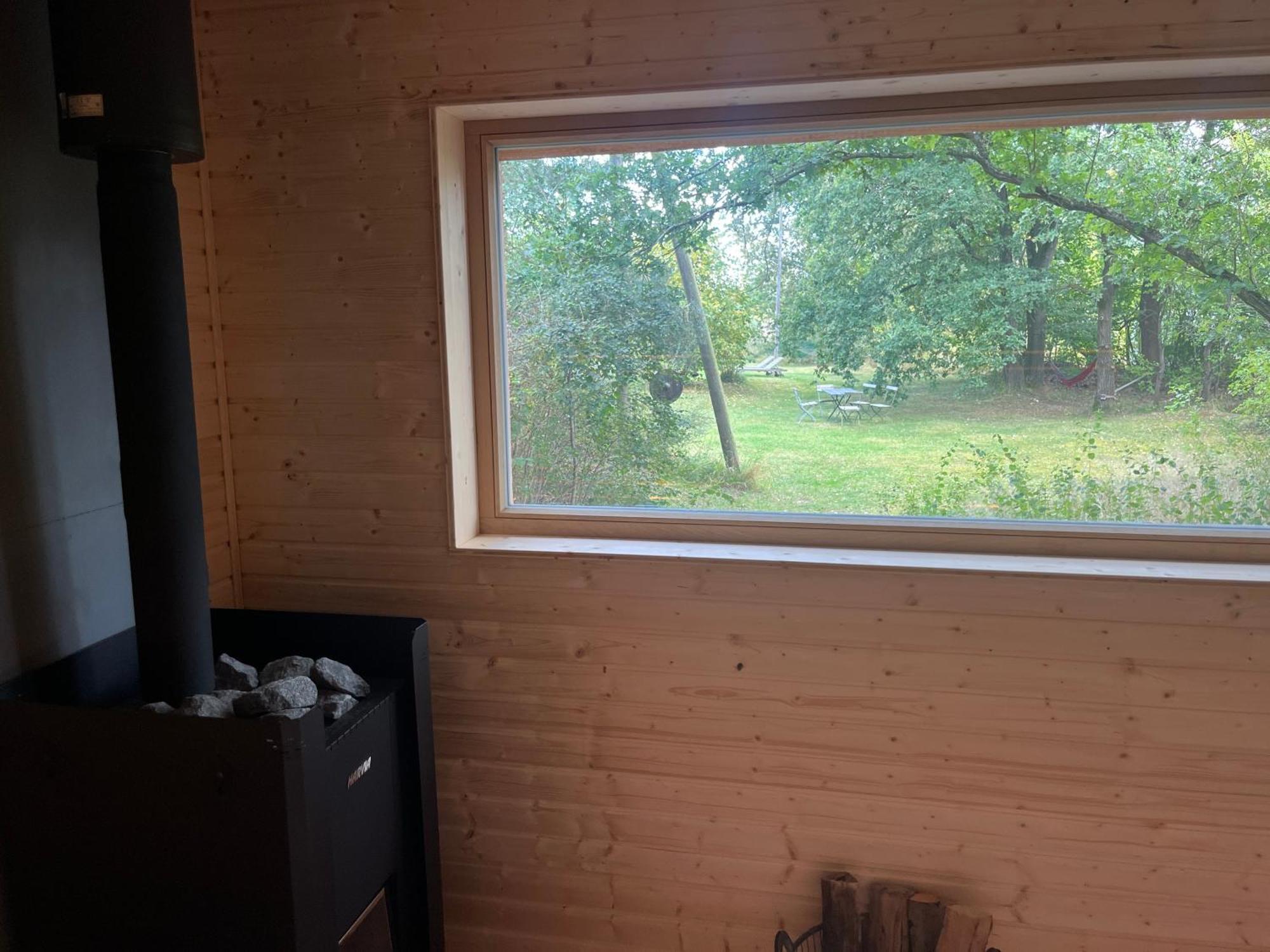 Romantisches Studio Am Waldesrand Mit Gartensauna Schwarz エクステリア 写真